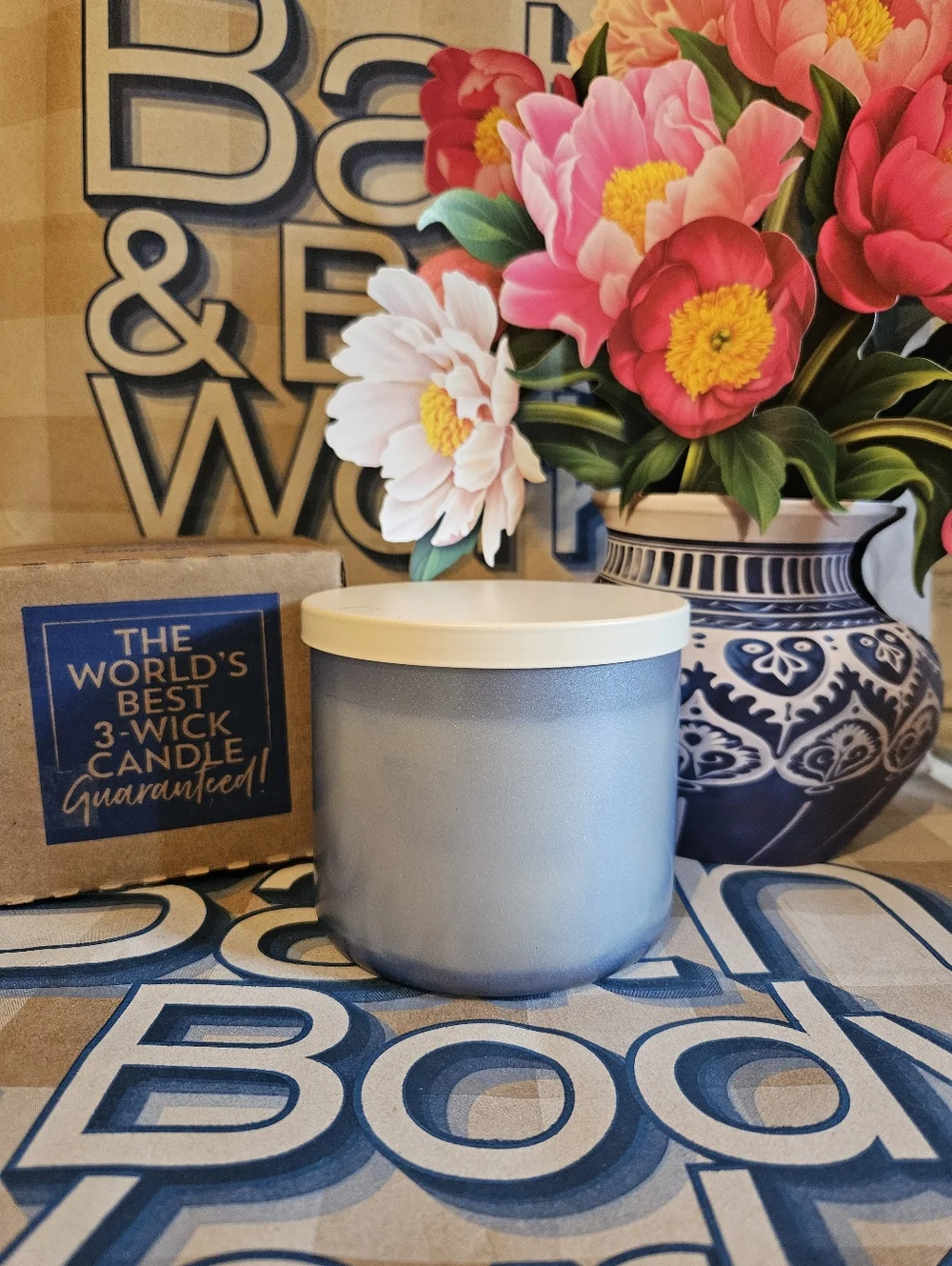 NWT Bath & Body Cereal Milk Soft Serve 3-Wick Candle - Blue, White - Picture 2 of 6